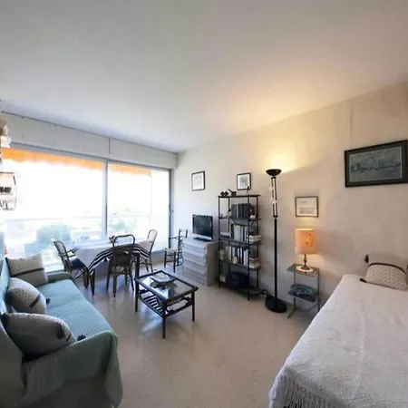 Nice Studio Beachfront 阿卡雄